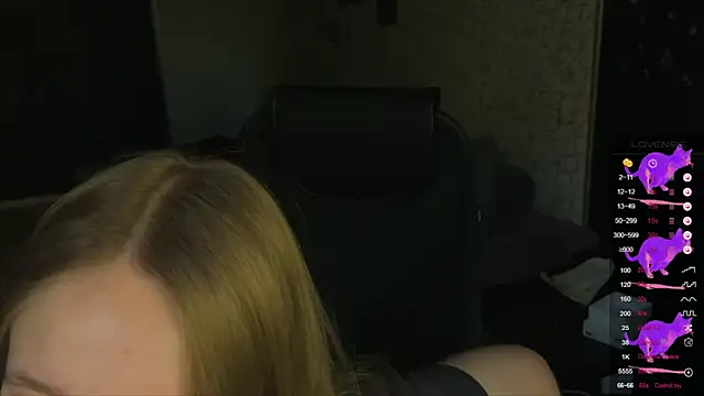 Snapshot of Dory_liss chatting on 09/18/25, 03:42 Dory liss online show from 09/18/25, 03:42