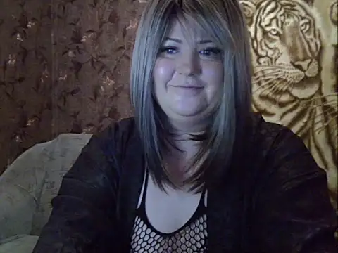 YuliiaSan online show from 12/15/25, 05:46