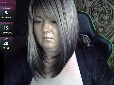 YuliiaSan online show from 11/16/25, 09:14