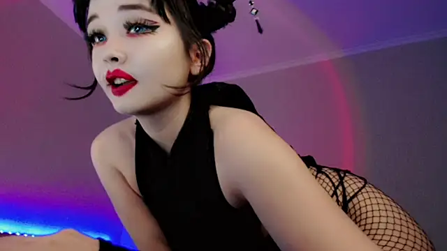 Dazzl1ngFire online show from 10/19/25, 03:04