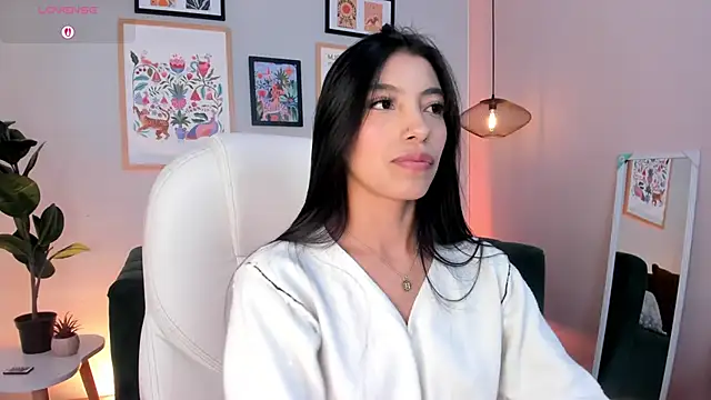 Tiffany Low online show from 06/21/26, 04:57