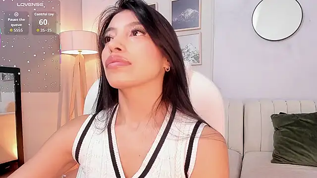 Tiffany Low online show from 01/15/26, 03:26