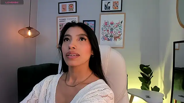 Tiffany Low online show from 04/19/26, 03:24