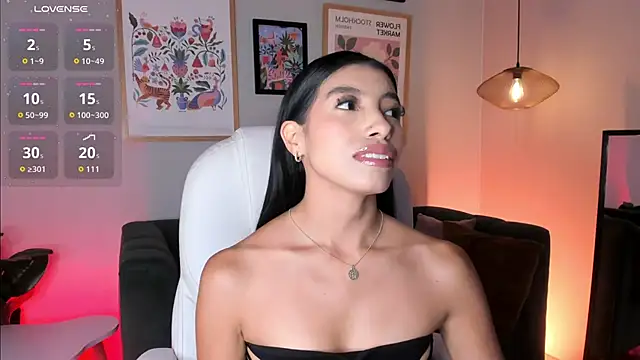Tiffany Low online show from 05/22/26, 01:53