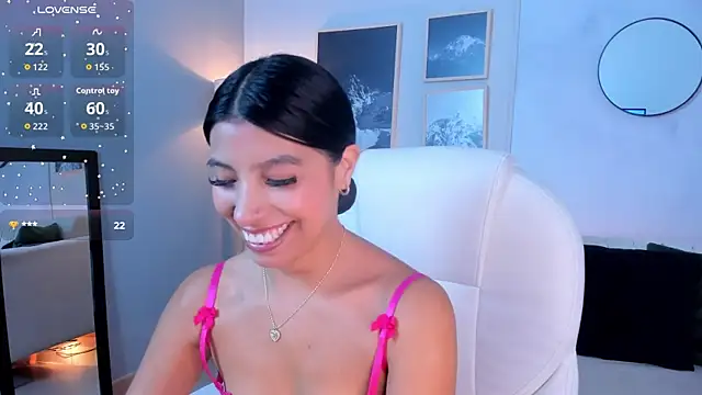 Tiffany Low online show from 12/03/25, 01:10