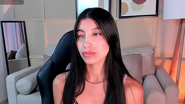 Snapshot of Tiffany_Low chatting on 03/16/26, 03:15 Tiffany Low online show from 03/16/26, 03:15