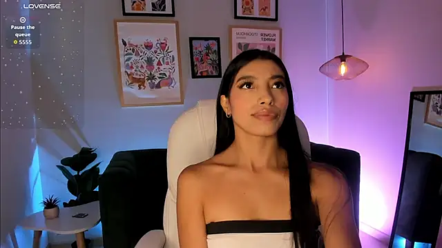 Tiffany Low online show from 05/29/26, 04:13