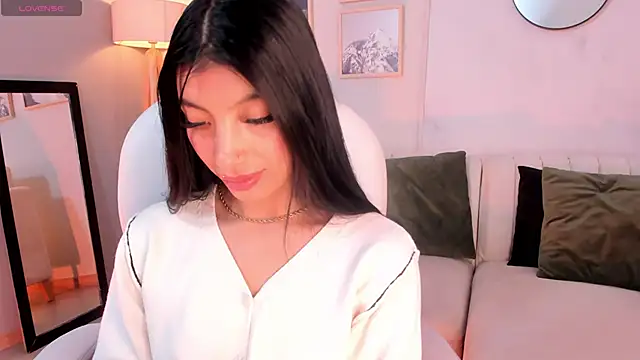 Tiffany Low online show from 02/25/26, 03:01