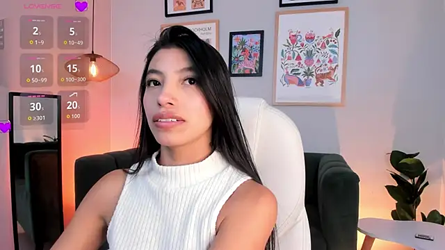 Tiffany Low online show from 04/22/26, 04:36