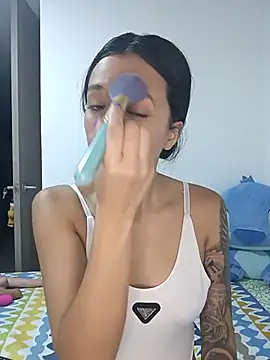 MiQeilaSweet online show from 11/25/25, 07:47