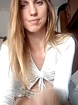 Nhoakila96 online show from 09/29/25, 12:11