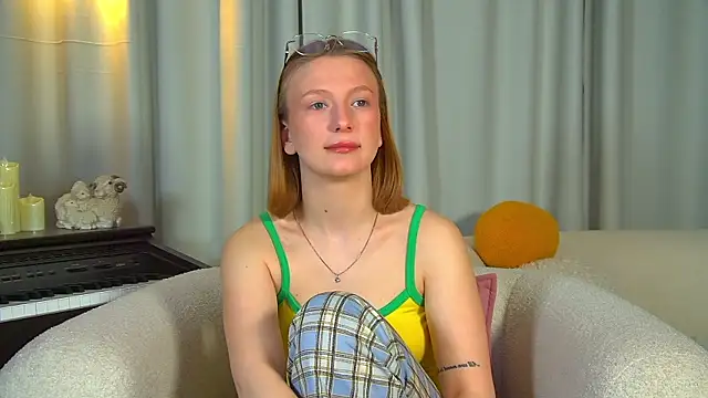 BeatriceBinoche online show from 04/01/26, 06:27