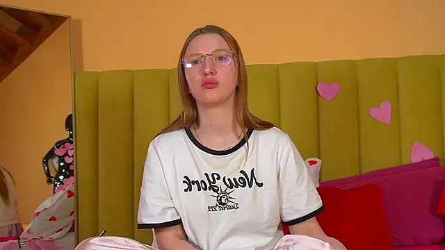 BeatriceBinoche online show from 02/17/26, 06:33