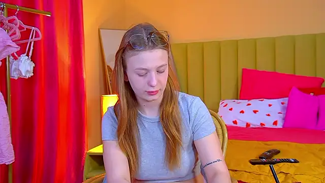 BeatriceBinoche online show from 03/10/26, 06:28