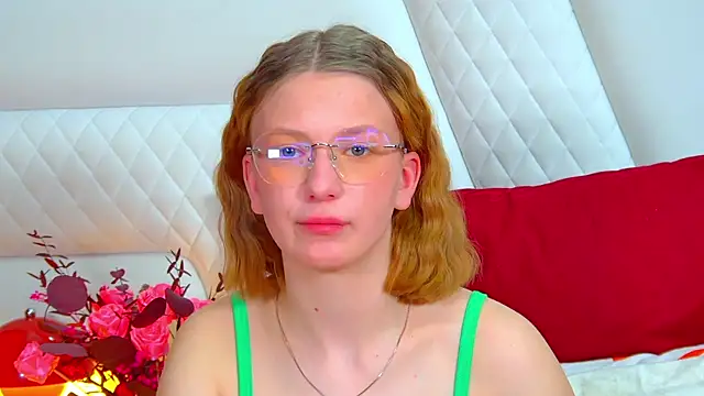 BeatriceBinoche online show from 04/18/26, 06:43