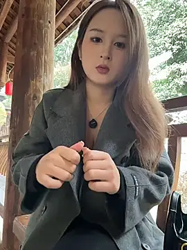 yuki june online show from 02/09/26, 08:45