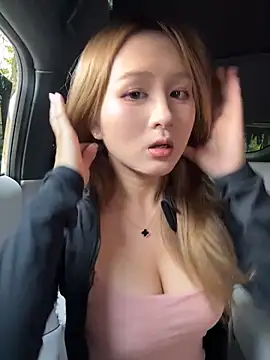 yuki june online show from 05/07/26, 09:01