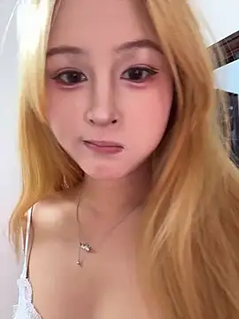 yuki june online show from 09/26/25, 11:06