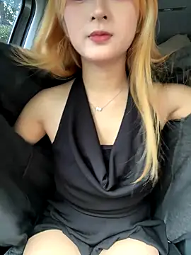 yuki june online show from 10/21/25, 08:36