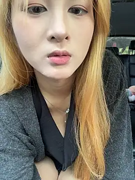 yuki june online show from 10/29/25, 08:24