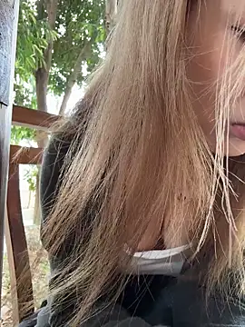 yuki june online show from 03/23/26, 08:47