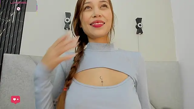 Naomi Rousse online show from 11/29/25, 12:49