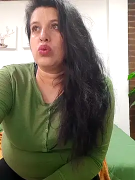 Snapshot of Andrea_secret_ chatting on 03/14/26, 11:38 Andrea secret online show from 03/14/26, 11:38