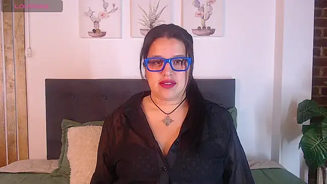 Andrea secret  online show from 10/11/25, 02:18
