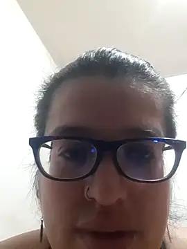 Snapshot of Andrea_secret_ chatting on 02/15/26, 12:15 Andrea secret online show from 02/15/26, 12:15