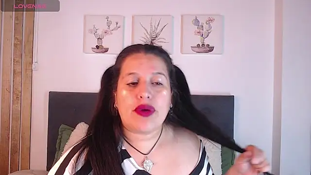 Andrea secret  online show from 10/12/25, 02:40