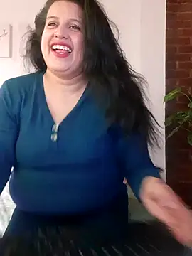 Snapshot of Andrea_secret_ chatting on 03/15/26, 01:51 Andrea secret online show from 03/15/26, 01:51