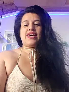 Snapshot of Andrea_secret_ chatting on 04/02/26, 02:24 Andrea secret online show from 04/02/26, 02:24