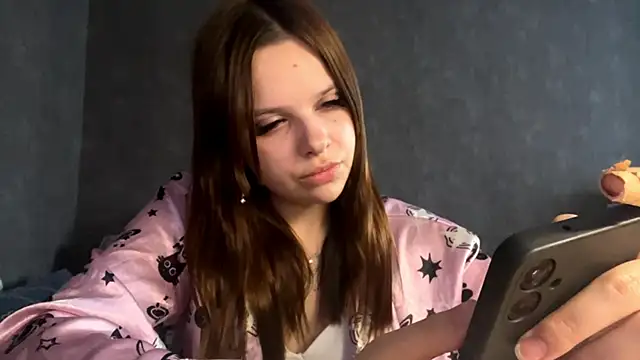 Snapshot of Vickypiki chatting on 09/25/25, 02:12 Vickypiki online show from 09/25/25, 02:12