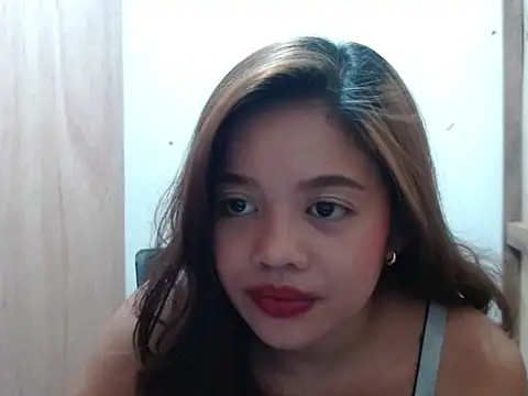 yoursexyladyLory19 online show from 11/16/25, 09:25