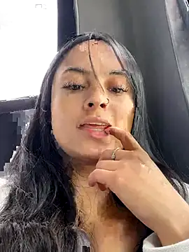 Snapshot of Karla_1-2 chatting on 09/19/25, 03:49 Karla 1-2 online show from 09/19/25, 03:49
