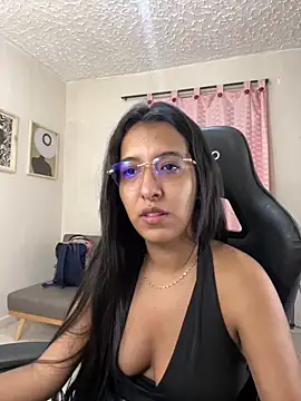 Valerygomez02 online show from 10/11/25, 09:27