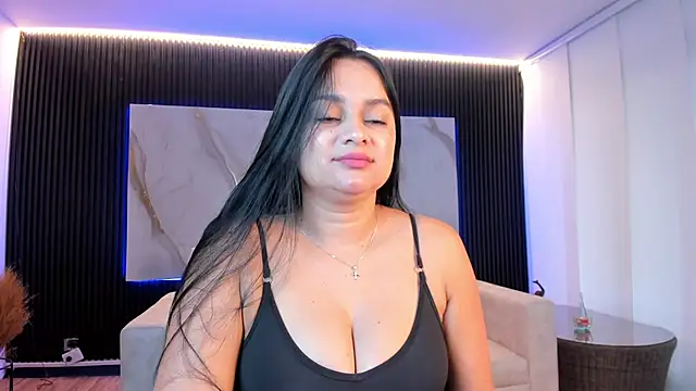 Megancoxx online show from 10/05/25, 11:56