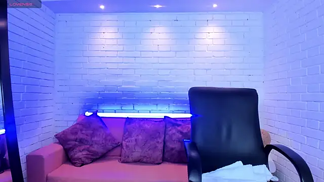 Megancoxx online show from 10/10/25, 11:00