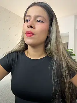 EMILIIA RICHTER   online show from 06/12/26, 03:37