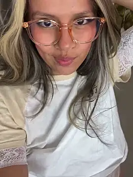 EMILIIA RICHTER   online show from 09/25/25, 07:53