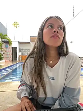 EMILIIA RICHTER   online show from 10/12/25, 11:33