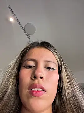 EMILIIA RICHTER   online show from 12/04/25, 07:24