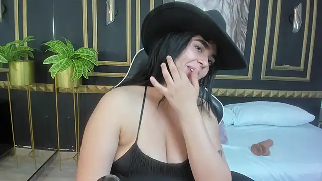 Snapshot of charlote_rossee chatting on 09/30/25, 02:23 charlote rossee online show from 09/30/25, 02:23