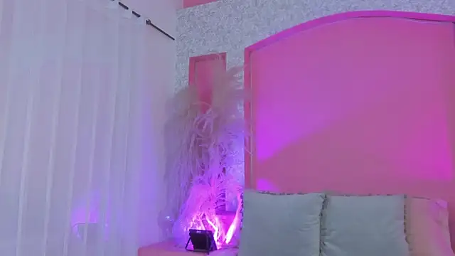 Snapshot of Peytonn_Monroe chatting on 02/16/26, 07:45 Peytonn Monroe online show from 02/16/26, 07:45