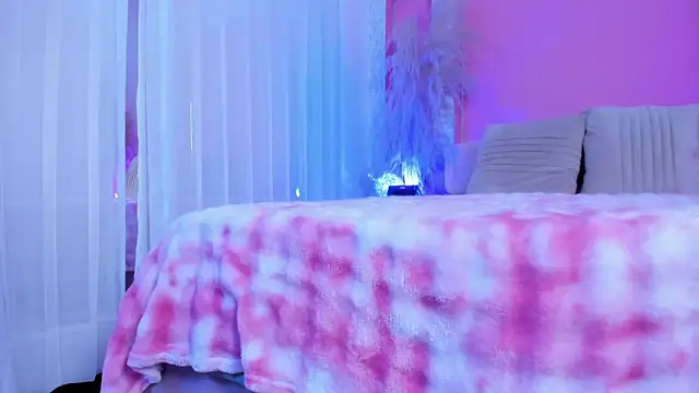 Peytonn Monroe online show from 03/19/26, 07:36