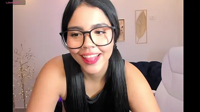 Snapshot of Mila_blaze chatting on 11/07/25, 02:05 Mila blaze online show from 11/07/25, 02:05