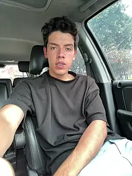 mattebret11 online show from 10/28/25, 04:50