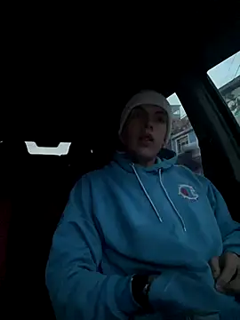 mattebret11 online show from 12/19/25, 11:01