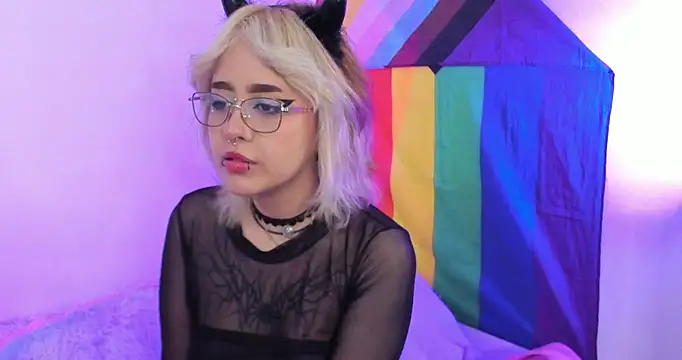 NekoWaifu online show from 09/30/25, 12:33