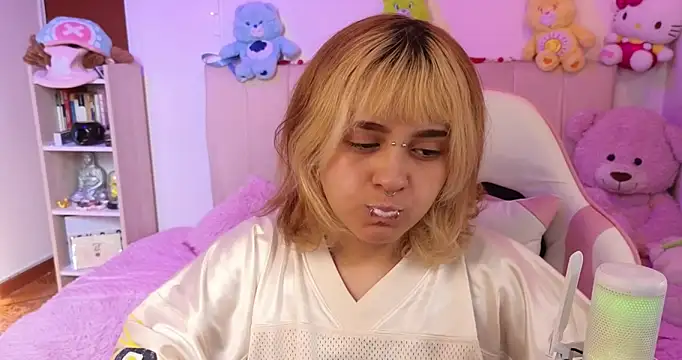 NekoWaifu online show from 03/03/26, 01:29